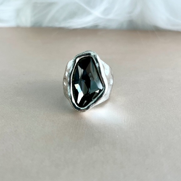 Irregular Artisanal Black Resin Crystal Chunky Silver Ring - Picture 3 of 8